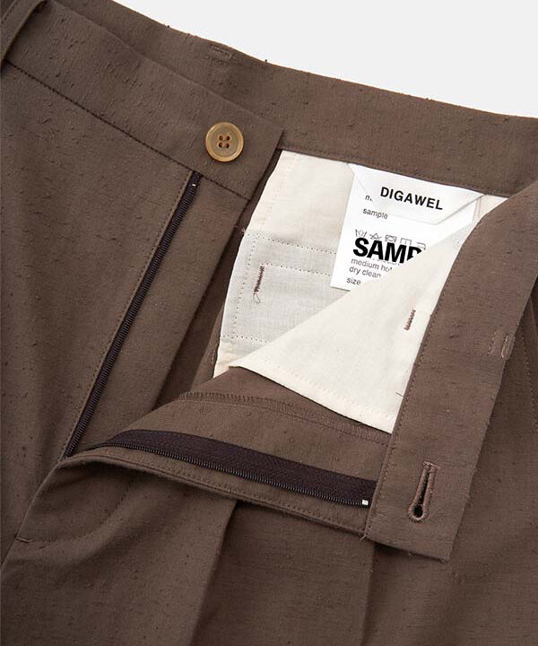 DIGAWEL 2 Tuck Tapered Pants【BROWN】 | welles