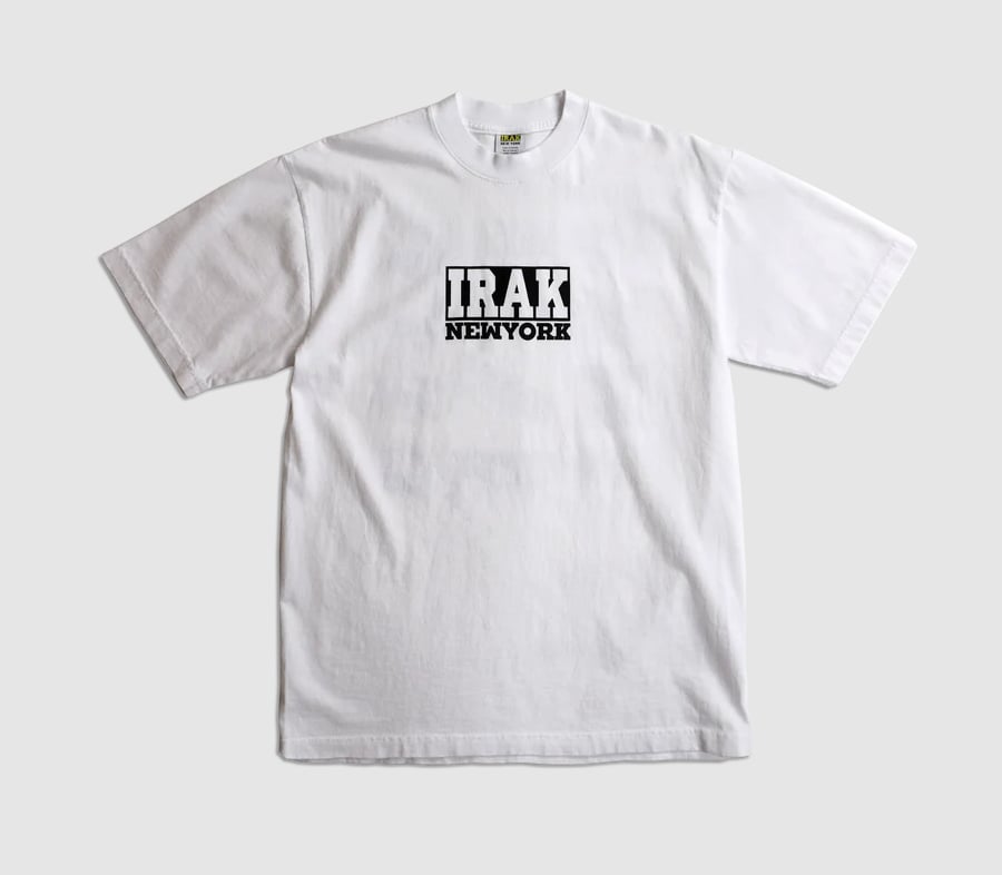 【アイラック】 IRAK Logos Tee IRAK LOGOS TEE | HESHDAWGZ