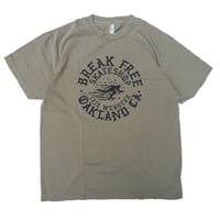 BREAK FREE SKATING MAN TEE