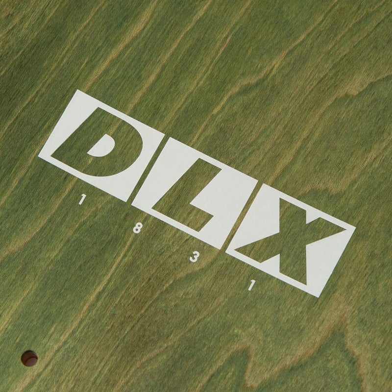 DLXSF DLX MARKET STREET DECK (8.125 x 32inch) |