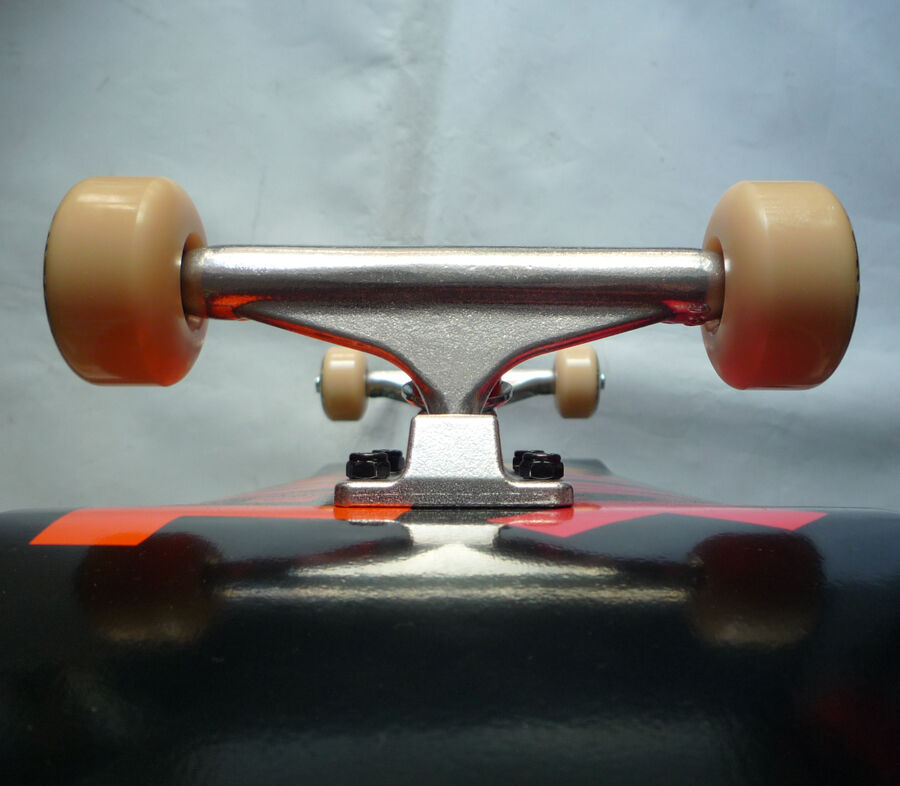 BLACK LABEL ELEPHANT SECTOR COMPLETE SET (8 x 3