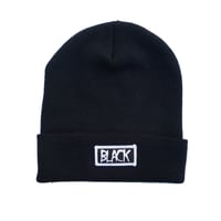 BLACK EMBROIDERED PATCH BEANIE