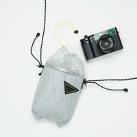 CAMERA SHOULDER/X