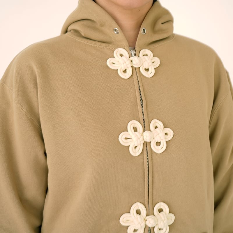 CHINA BUTTON ZIP HOODIE / SAND | nve tokki