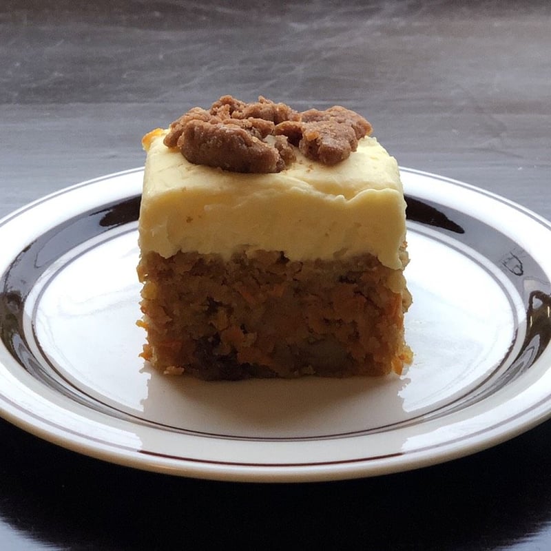 Carrot Cake キャロットケーキ（1ホール 9カット）【冷凍クール便発送