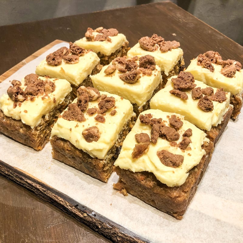 Carrot Cake キャロットケーキ（1ホール 9カット）【冷凍クール便発送
