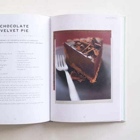 『Chocolate：100 Essential Recipes』