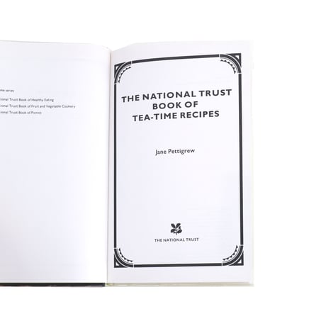 『The National Trust Book of Tea-Time Recipes』