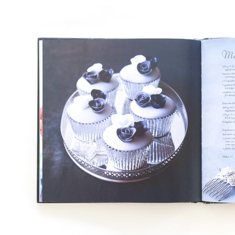 『Burlesque Baking』