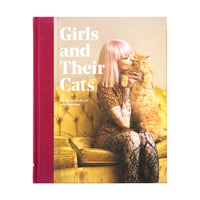 『Girls and Their Cats』