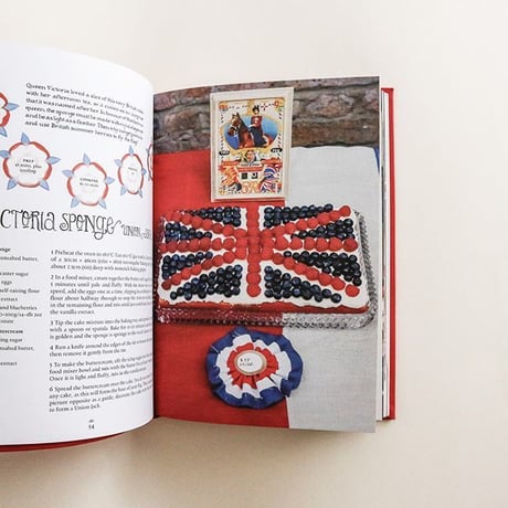 『Your Vintage Tea Party Journal: Capture Your Passion for All Things Vintage』