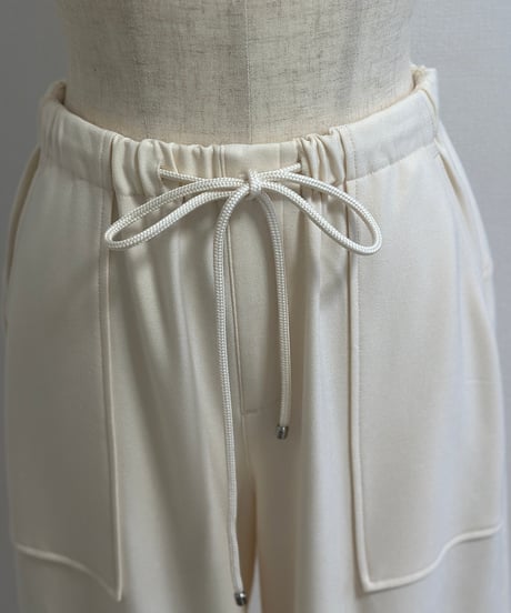 P10 / ivory
