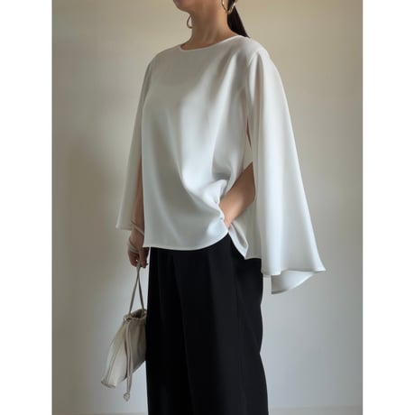 B51 / white（cape）