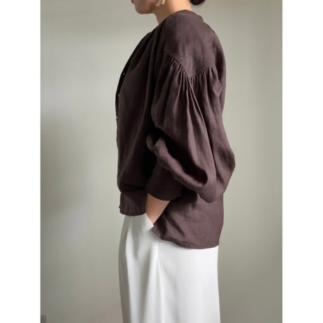 B54 / brown