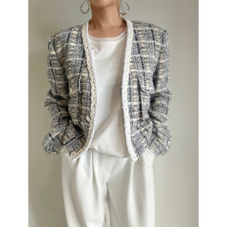TT01 / white