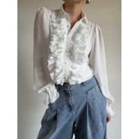 N93. frill brouse