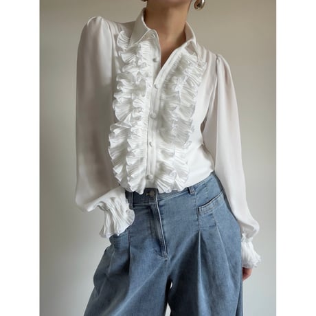 N93. frill brouse
