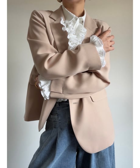 N93. frill brouse
