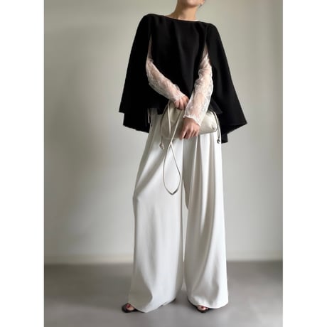 B51 / black（cape）
