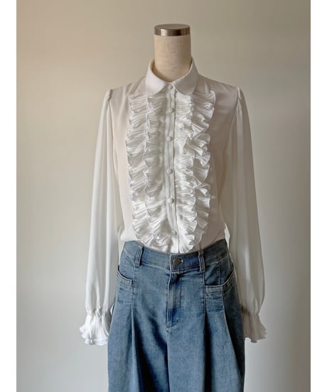 N93. frill brouse