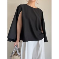 B51 / black（cape）