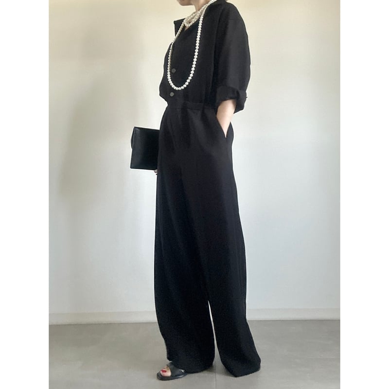 JS02 / black | L'ECRIN