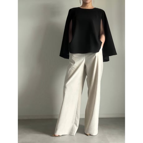 B51 / black（cape）