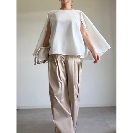 B51 / white（cape）