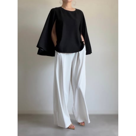 B51 / black（cape）