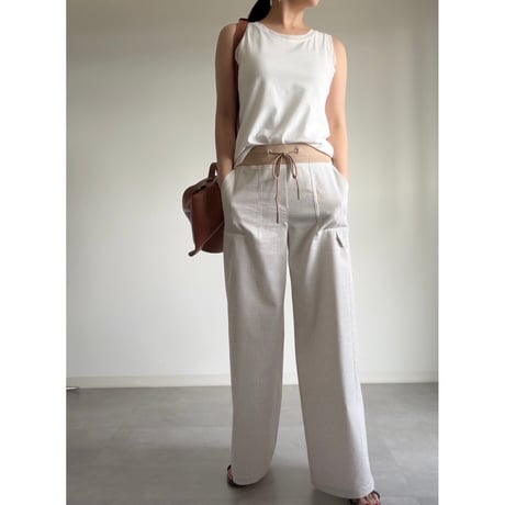 TT01 / white
