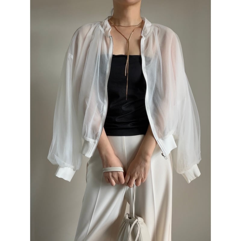J57 / white | L'ECRIN