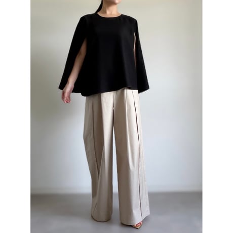 B51 / black（cape）