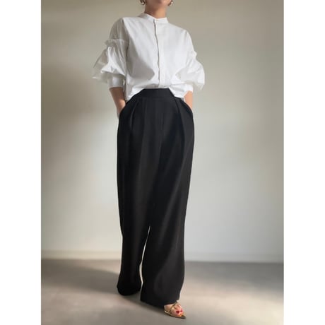P34 / black