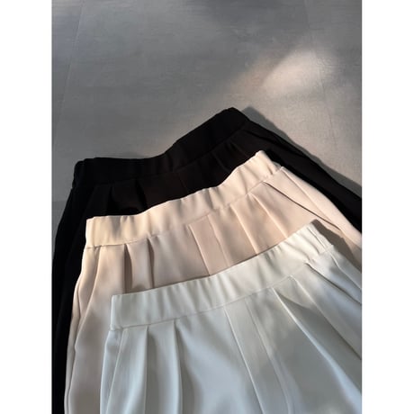 P34 / black