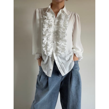 N93. frill brouse