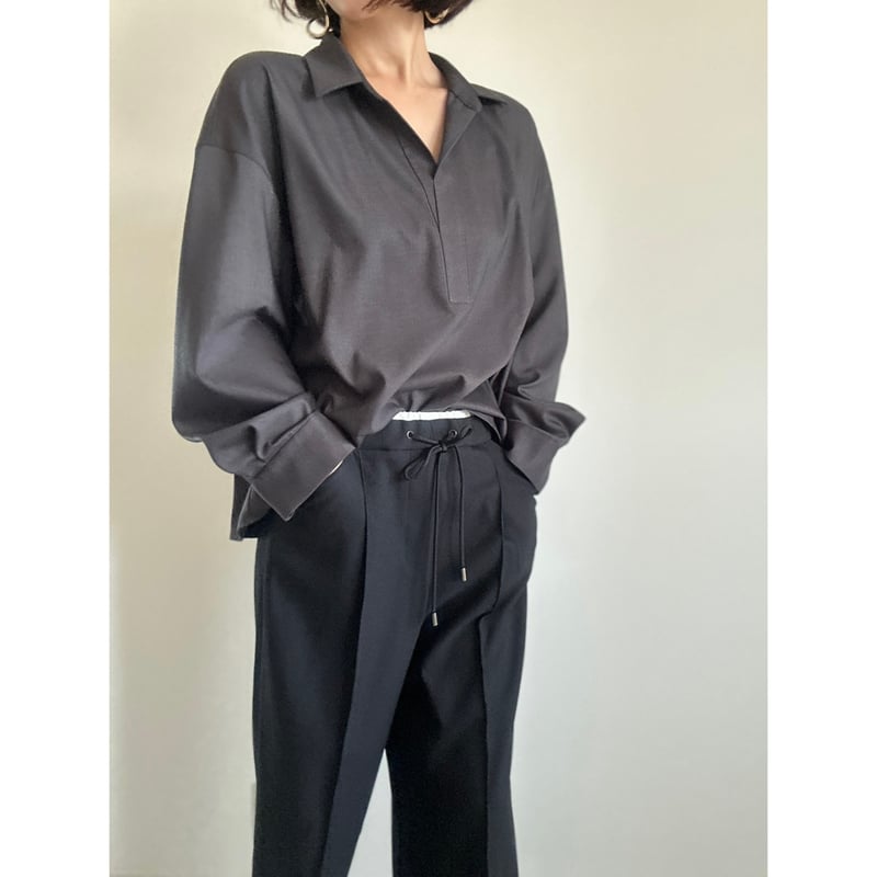 B42 / charcoal gray | L'ECRIN