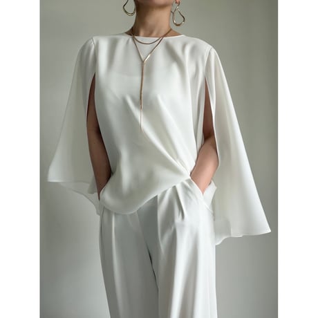 B51 / white（cape）