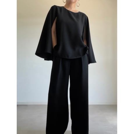 B51 / black（cape）