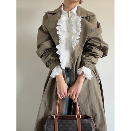 N93. frill brouse