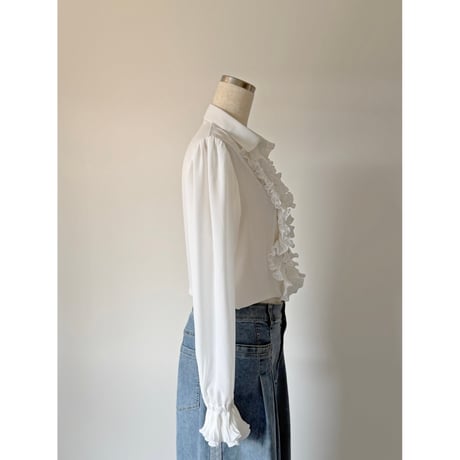 N93. frill brouse