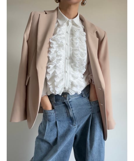 N93. frill brouse