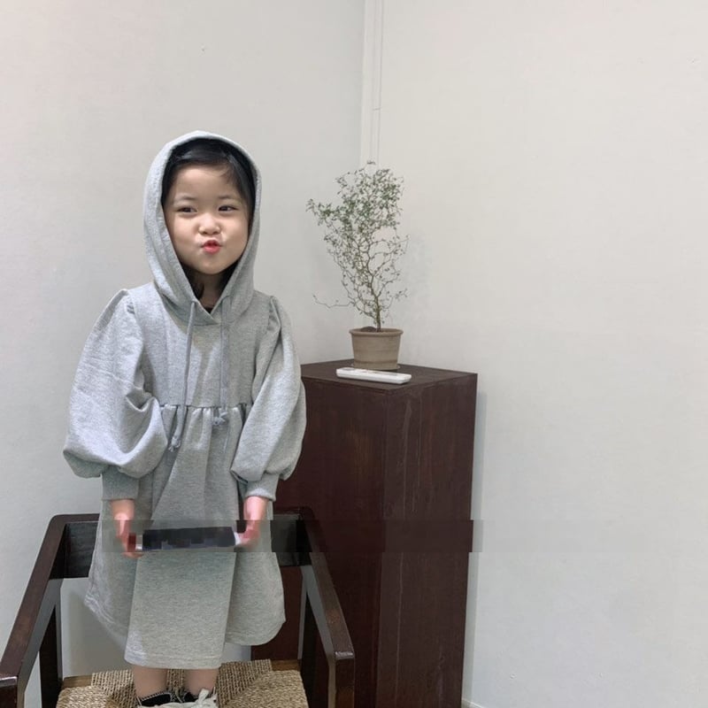 韓国風☆キッズ パーカーワンピース 長袖 女の子 Aライン フード付き 