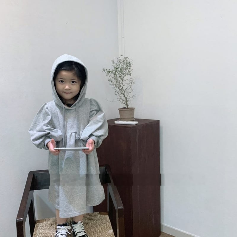 韓国風☆キッズ パーカーワンピース 長袖 女の子 Aライン フード付き 