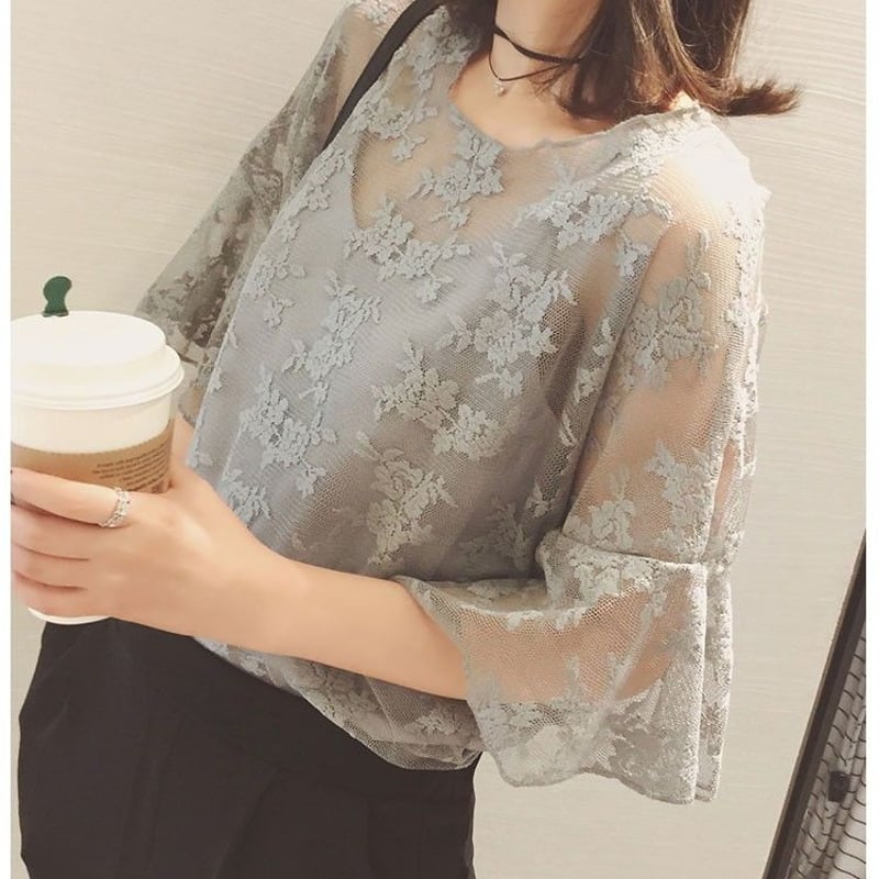 清楚なレースがエレガント！レース花柄トップス フレアトップス