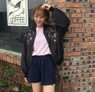 ジャケット 花柄刺繍MA-1 花柄 刺繍 ノーカラー ミリタリーブルゾン