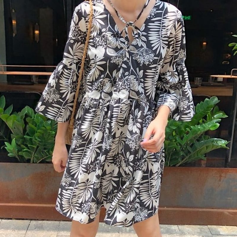 蛇柄花柄半袖ミニワンピース 楽天市場】小花柄ワンピース バックオープン シースルー レース