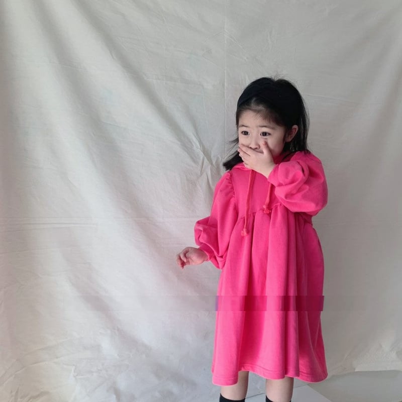 韓国風☆キッズ パーカーワンピース 長袖 女の子 Aライン フード付き 
