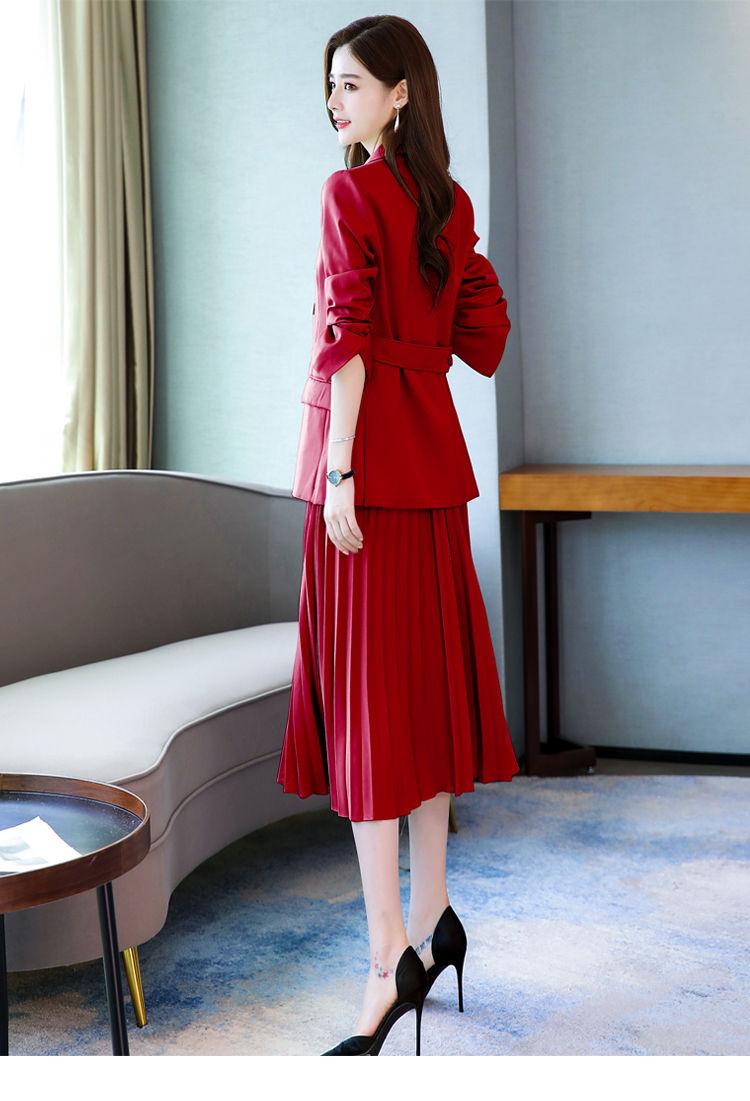 daisy　赤 スカートスーツ 上下セット daisy 赤 スカートスーツ 上下セット スカートスーツセット 夏