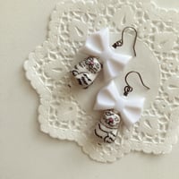 〖PIERCE･EARRINGS〗リボンぶーにゃんピアス