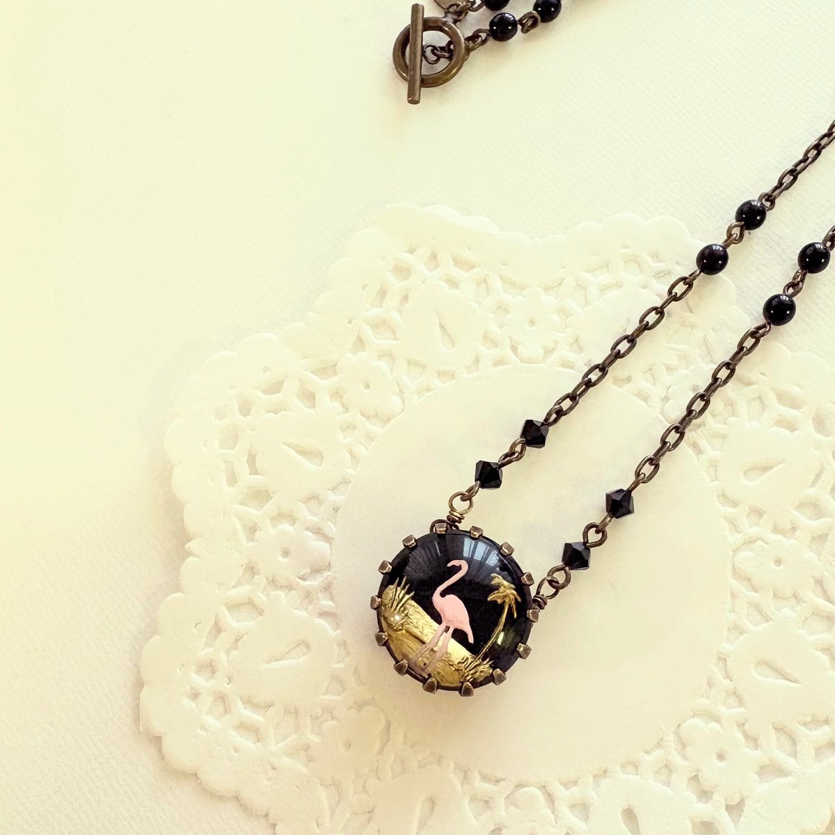 ひろみん様大ぶり！イギリス製 ガラス ヴィンテージネックレストップ